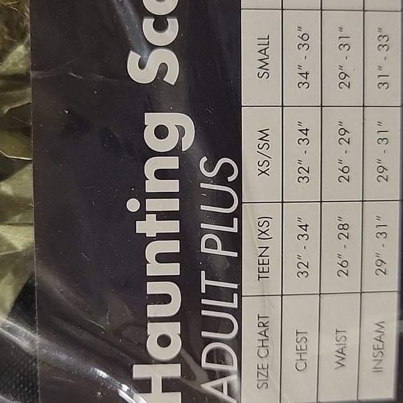 NWT Spirit Halloween Adult 2X Haunting Scarecrow Costume Mask Hat Pants Gloves - Picture 6 of 8